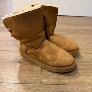 UGG Cream Shearling Lined boots , size 8